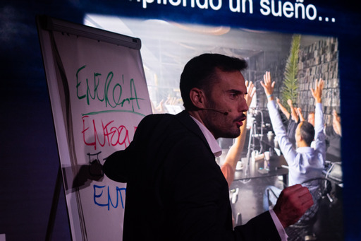 Iván Garrido durante una formación